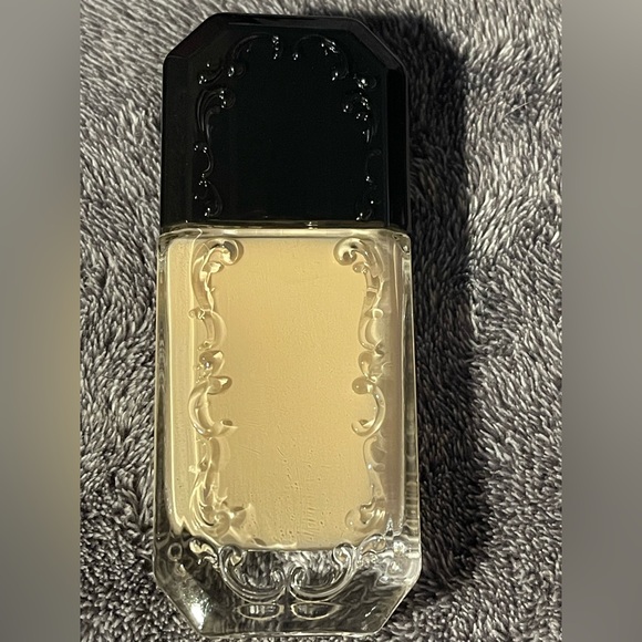 KVD Light 010 Good Apple Full-Coverage Serum Foundation - Picture 5 of 6